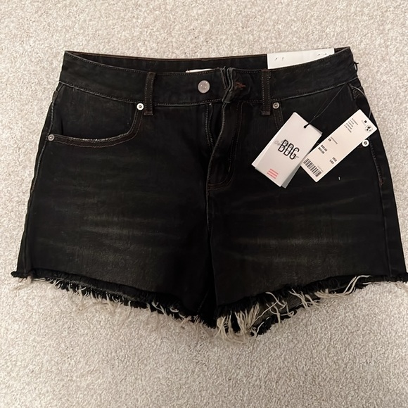 Black denim shorts - Picture 2 of 5